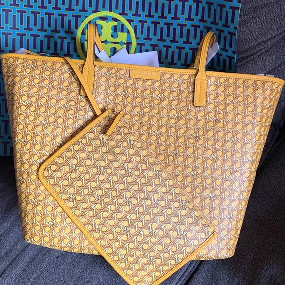 SOLD⛔️Authentic TORY BURCH LOGO coated canvas/leather zip top tote w wristlet - Picture 15 of 16